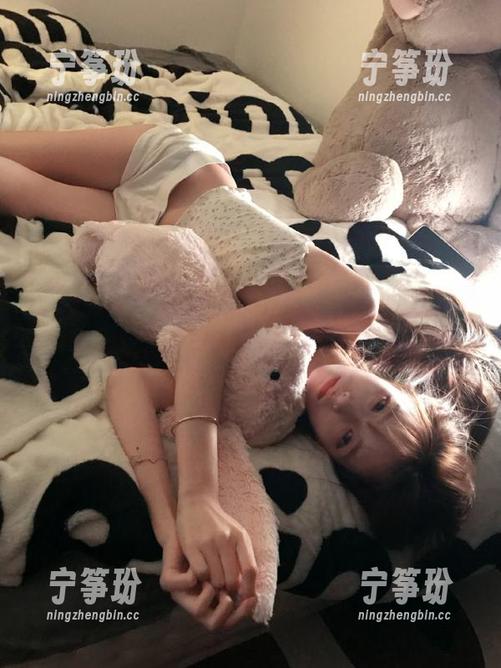 别再跟风了！最新的17吃瓜网官网，专治打脸与彩虹屁！