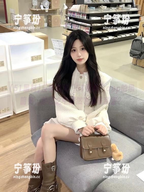 51黑料 反复追溯“51黑料”app的黑暗史,禁忌之中居然也有些甜蜜?