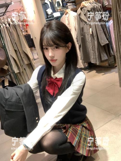 718吃瓜网 “718吃瓜网”发布的官网传送,让我怀疑我的人生选择了,一根瓜绝对不够!