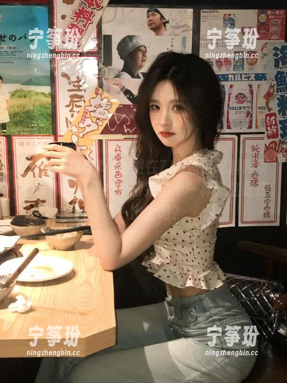 居然在718黑瓜吃料网页上看到的瓜跟我想得完全不一样，这是在演一出戏吗？