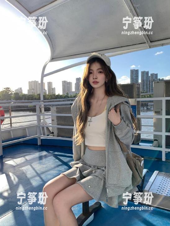登录cgw不知不觉成了夜猫子，寻找白天的瓜真是像小孩找糖果！