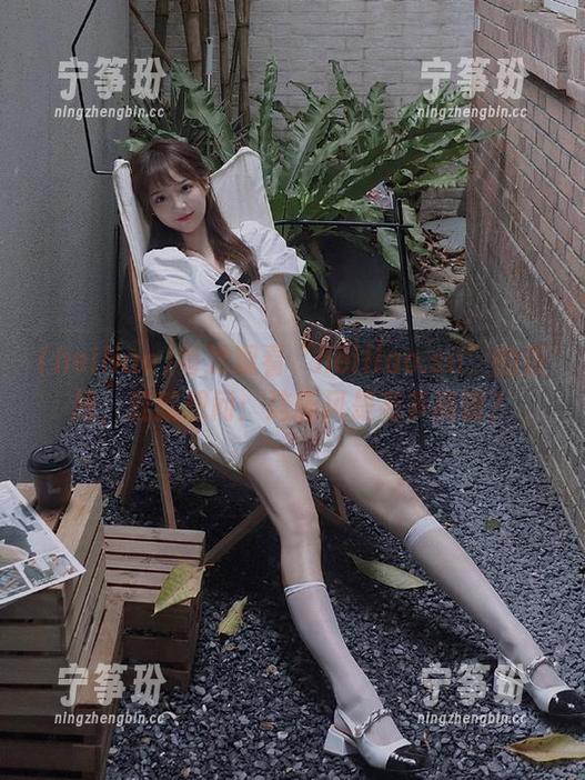 每次观看“heiliao.su”的热搜，我就想问：这画风是有多离谱？