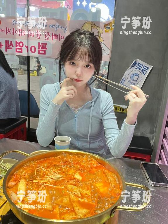 在线打卡我在hlw：今天有啥新瓜跑出来？