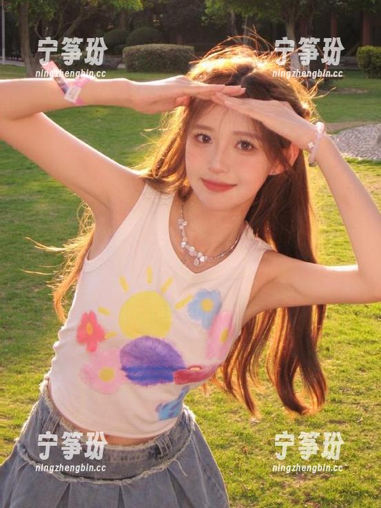 一打开“www.吃瓜网.top”网页，就像进了八卦博物馆，啧啧，这是真敢闹啊！