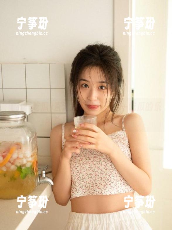 五一吃瓜 直达娜娜视频,五一吃瓜的乐趣总是让人意想不到!