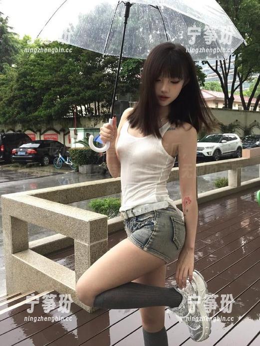 每次登录五一吃瓜，都像翻到新书页，下载安装就能体验到无限的无聊新乐趣！
