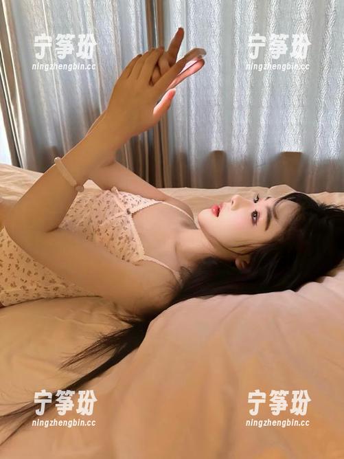 娜娜来了！快观看五一吃瓜，别让她吃光了！