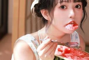 不，下载“五一黑料不打烊”后你再也不用阳光正义面朝天了！