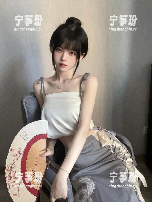 “全网吃瓜”，那就是我的快乐入口，猜猜今天有人摔倒了吗？