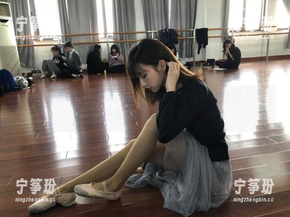 吃瓜福利：轻松寻找日常噪音中的迷人入口，快来加入这场狂欢。