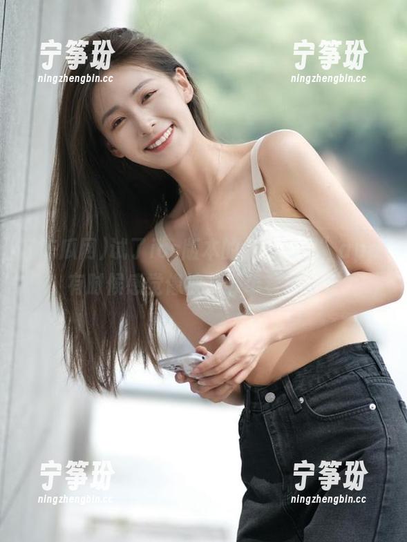 试了ios版本的“吃瓜网”app，有时候感觉像被八卦牵着鼻子走。