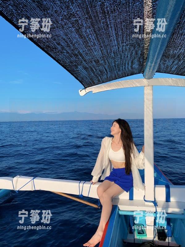 明明是天生的“暖男”，结果分享后发现他…啧，吃瓜黑料里的小秘密真有趣。