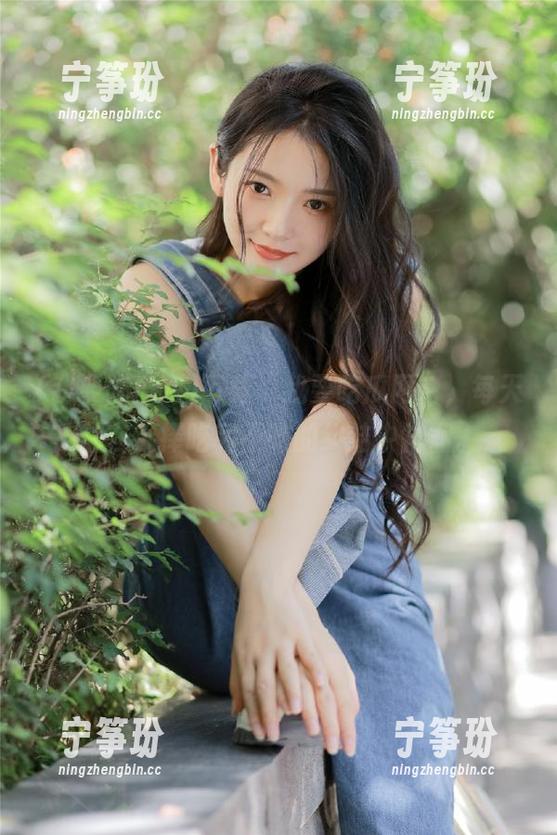 下载“我要吃瓜网”，每天都在选择吃和不吃的纠结中徘徊。
