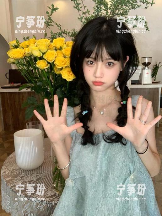 在黑料吃瓜在线内容里，登录成“八卦急先锋”，爽到飞起！