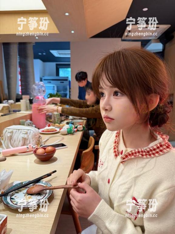 黑料社说不打烊，你以为这网页的瓜会少吗？
