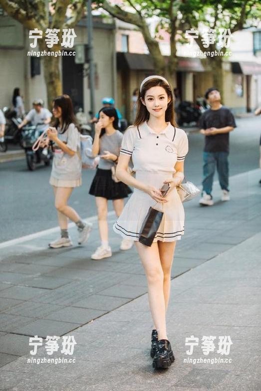 登录黑料社，翻页如翻书，感觉每一行都能戳心！