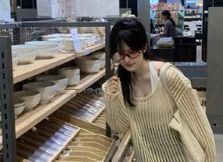 一路透明的黑料社区，走在回家的路上，我的脑袋炸了