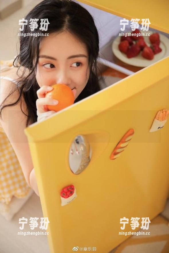iOS也要吃瓜！下载黑料网，嘟嘴轻松追动态