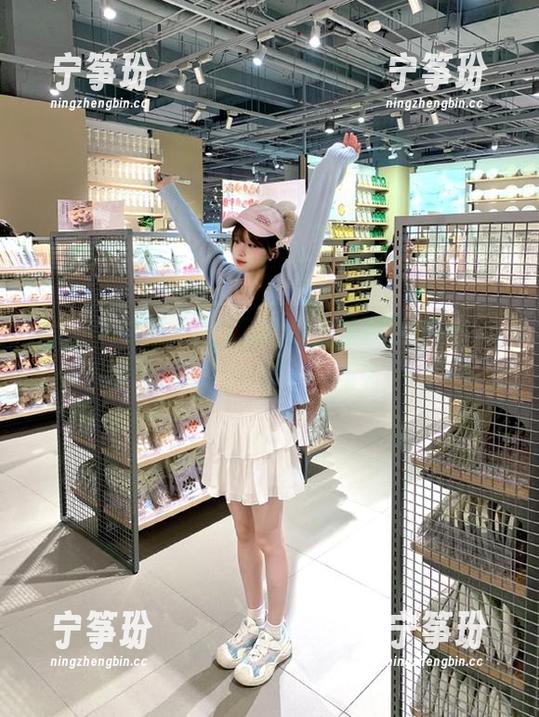 懒得出门的我，黑料网曝苹果版帮我收集“今日吃瓜”的所有热辣八卦